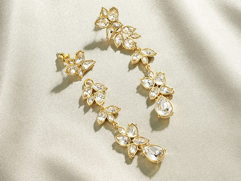 style-guide-drop-dangle-earrings-blog-banner
