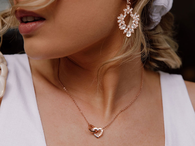 wearing-personalised-interlocking-hearts-collection-jewellery-myjewellerystory-blog